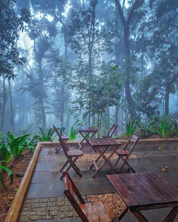 Greenwoods Resort, Thekkady Bagian luar foto