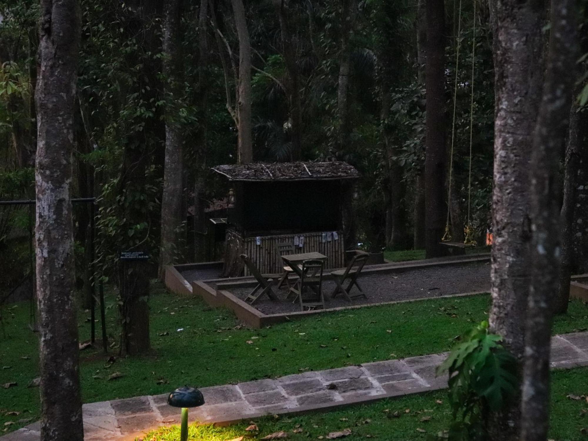Greenwoods Resort, Thekkady Bagian luar foto