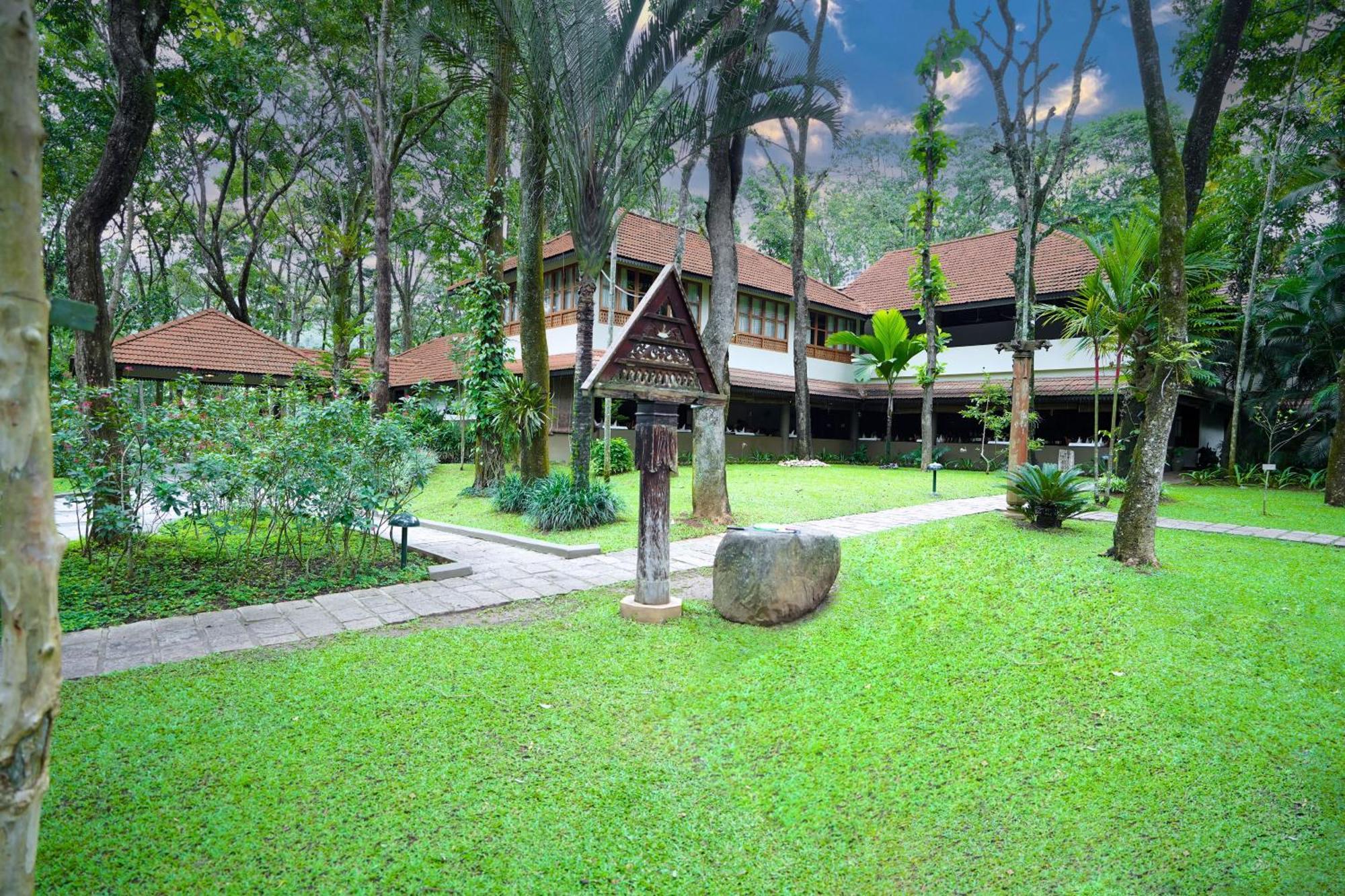 Greenwoods Resort, Thekkady Bagian luar foto
