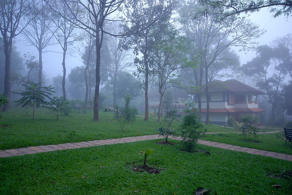 Greenwoods Resort, Thekkady Bagian luar foto